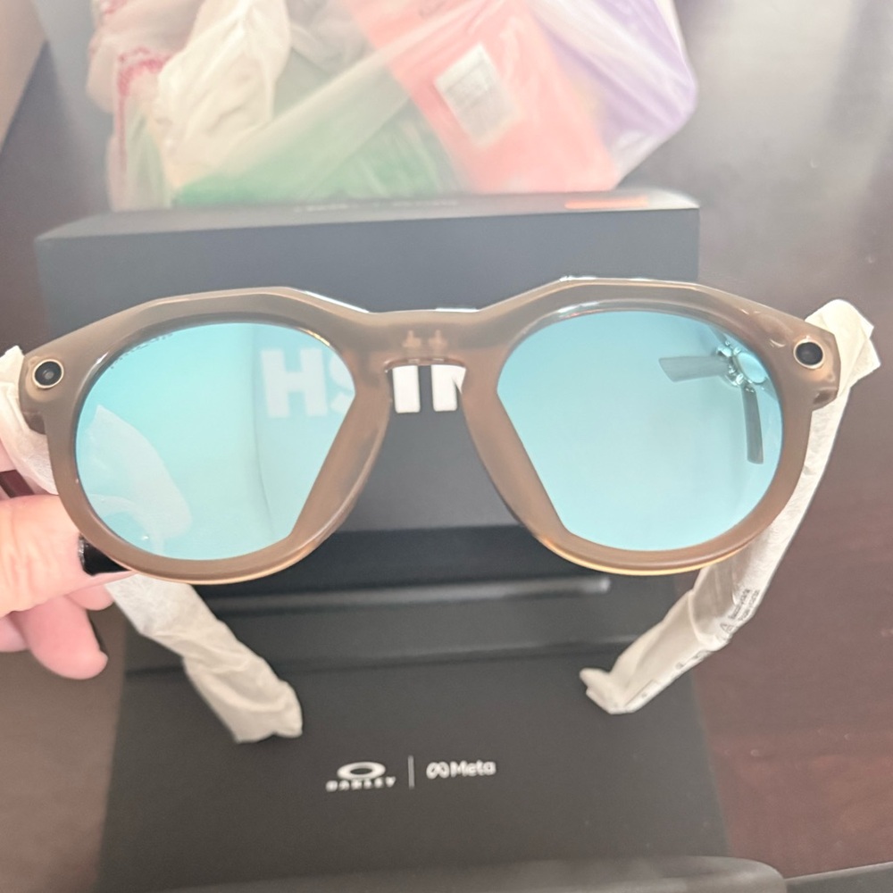 Oakley Meta HSTN in brown with deep water polarized lenses